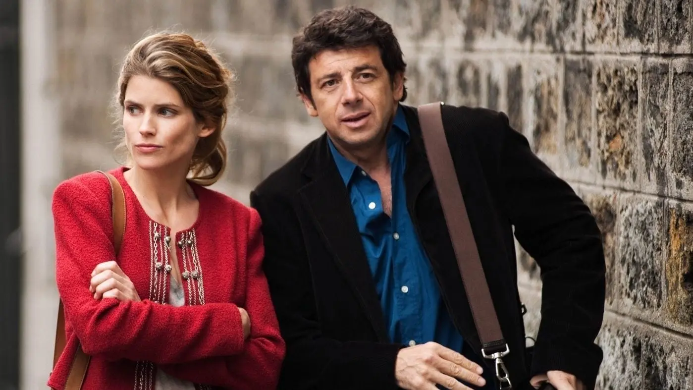 Paris-Manhattan backdrop