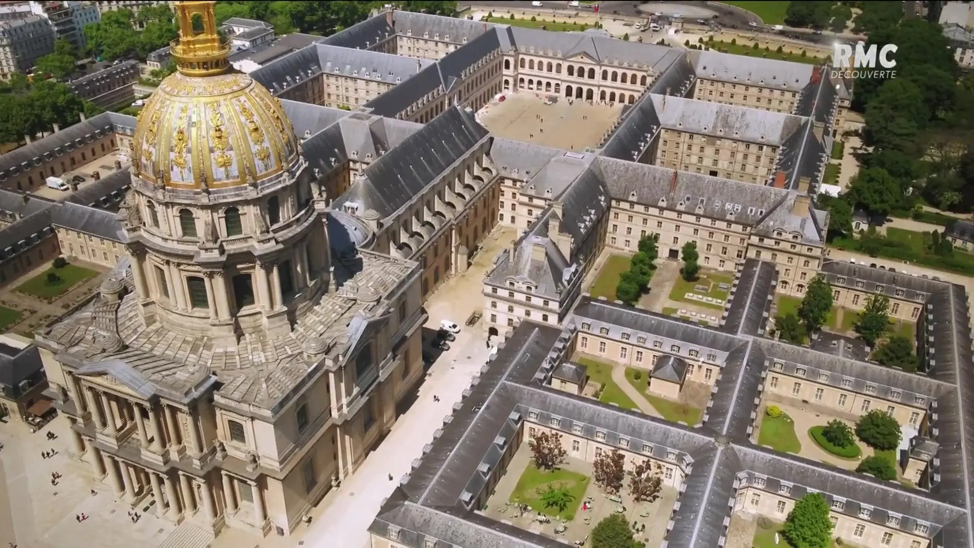 Les Invalides: La construction d'un symbole backdrop