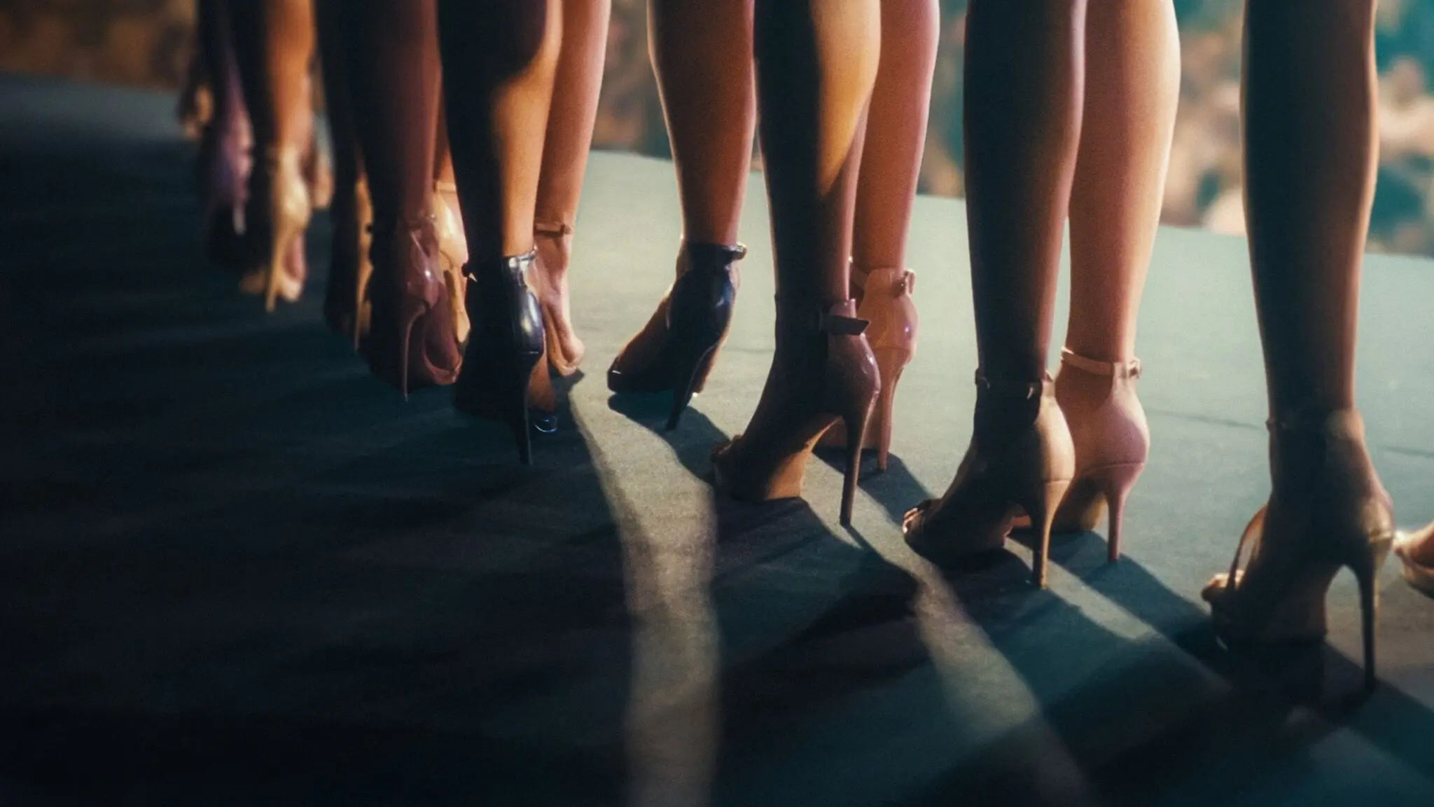 Miss Italia Mustn't Die backdrop