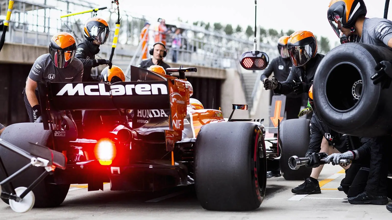 GRAND PRIX Driver backdrop