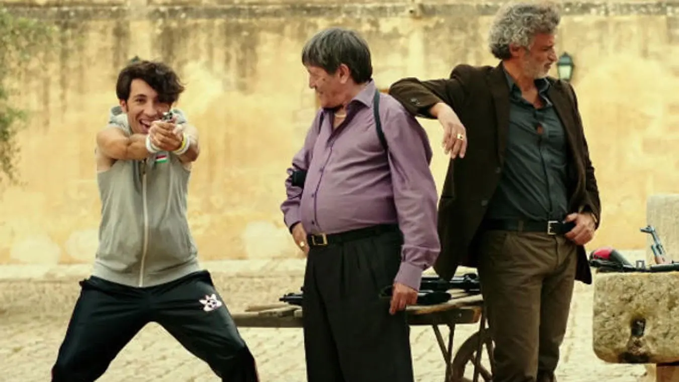 Quel bravo ragazzo backdrop