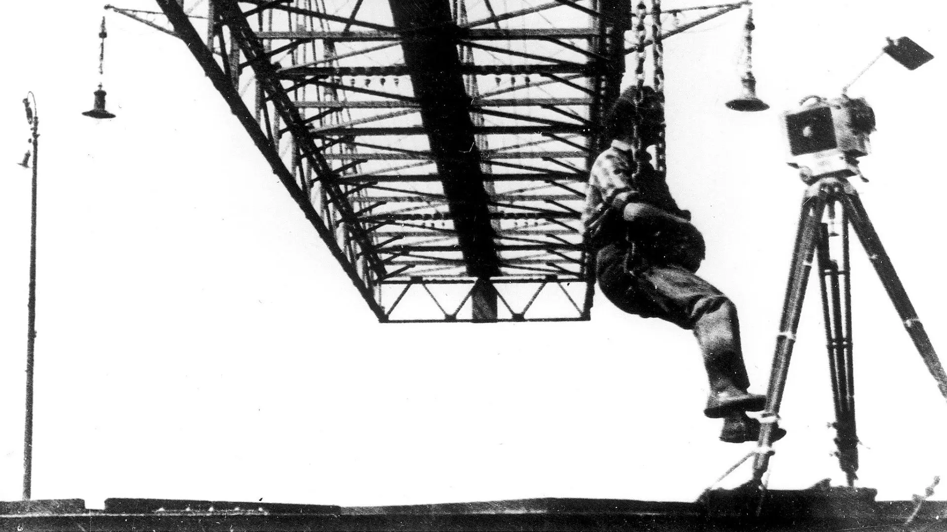 Kino-Pravda No. 14 backdrop