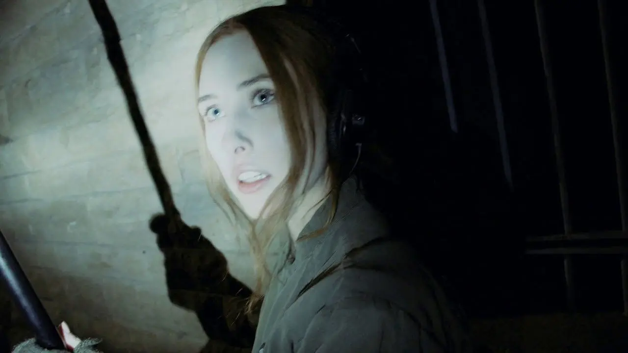 Paranormal Prison backdrop