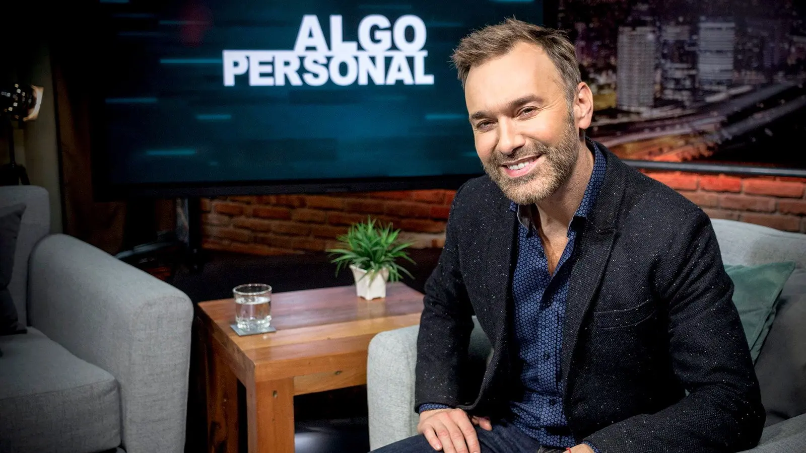 Algo personal backdrop
