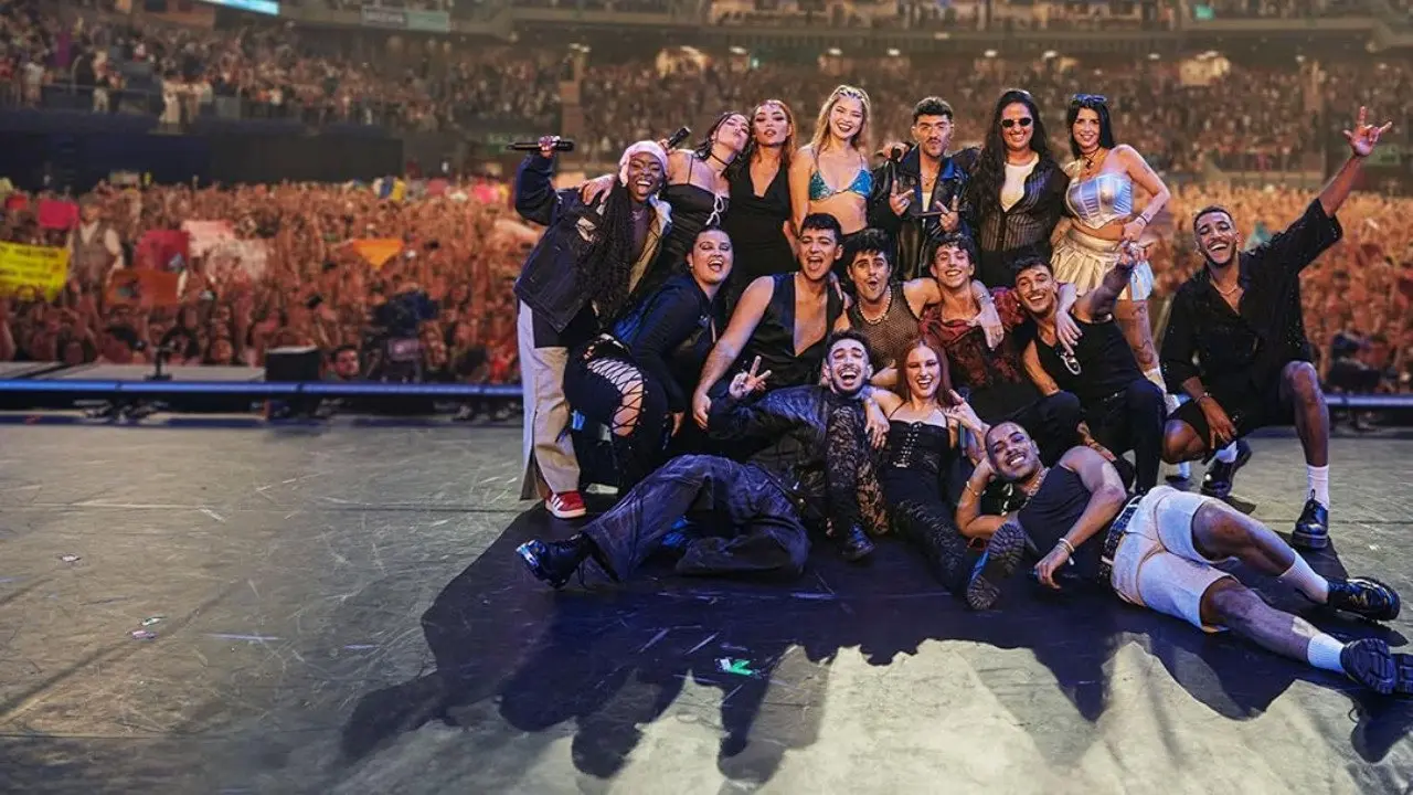 OT23: La gira backdrop