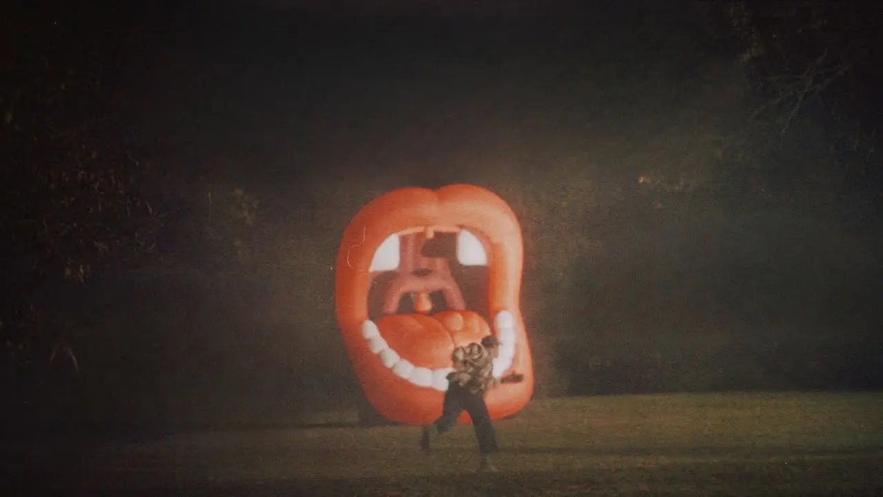 LE ZOMBIETON backdrop