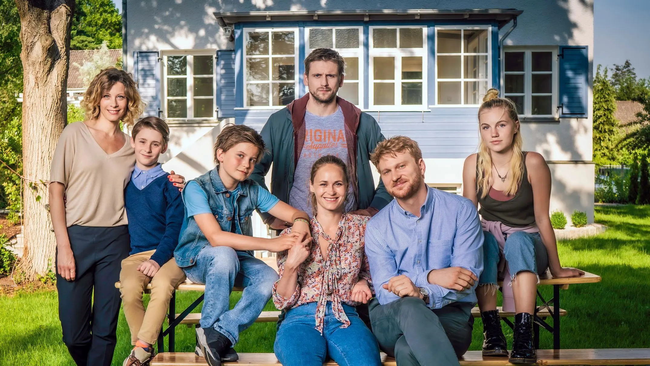 Bonusfamilie backdrop