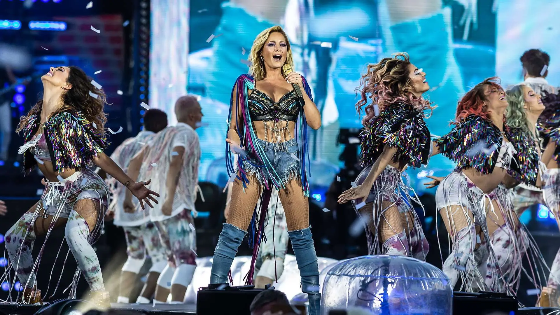 Helene Fischer Live – Die Stadion-Tour backdrop