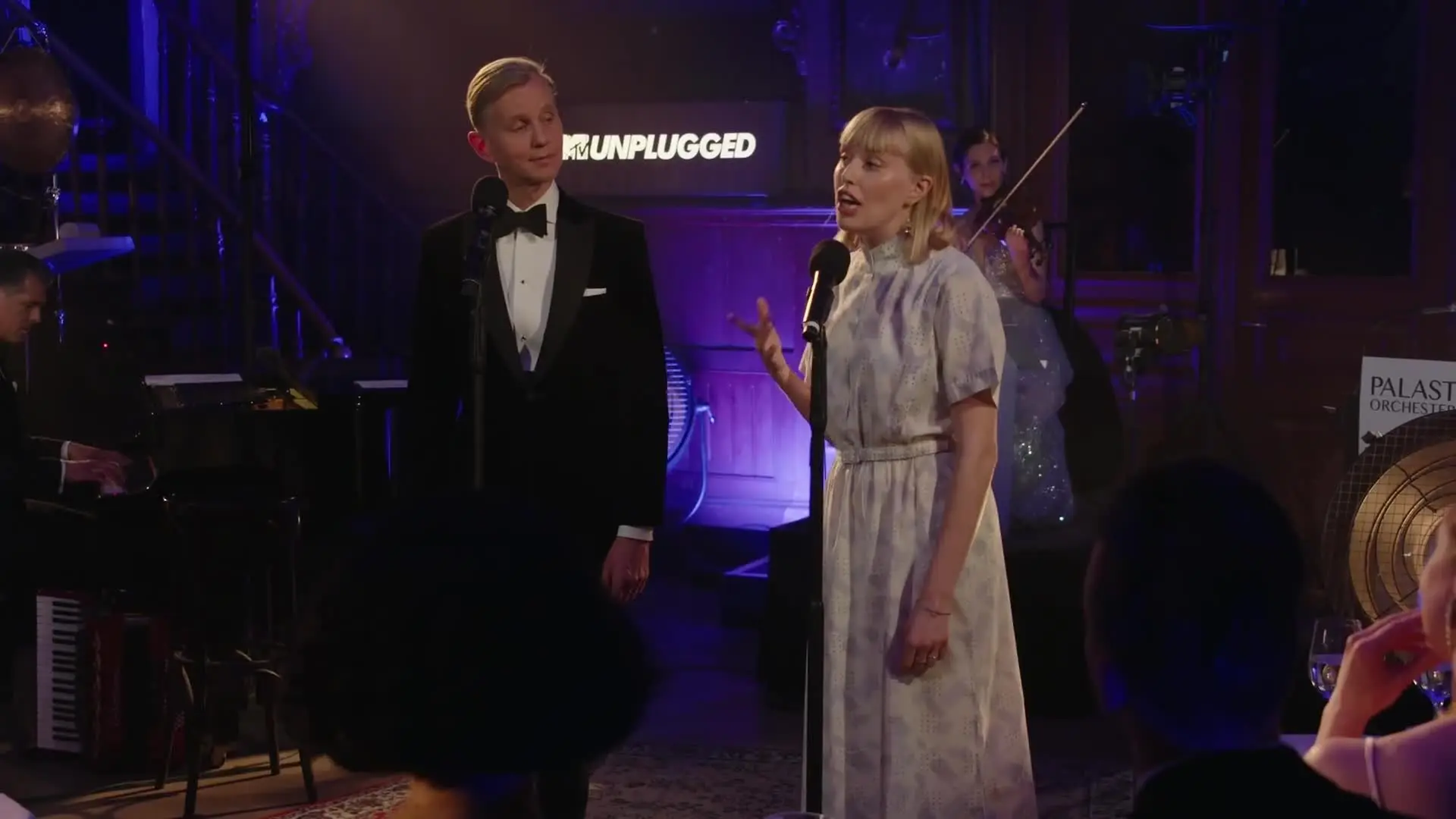 Max Raabe & Palast Orchester - MTV Unplugged backdrop