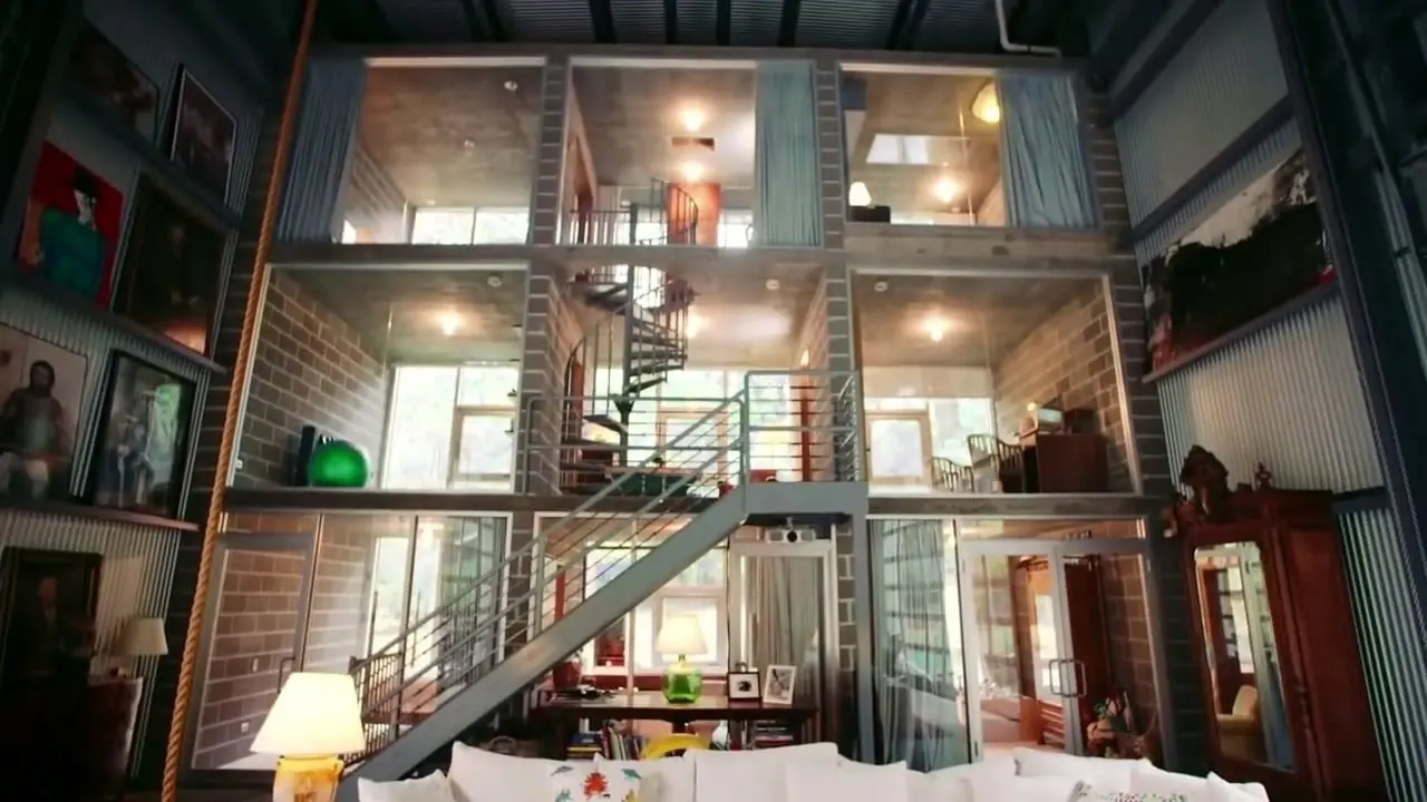 Amazing Interiors backdrop