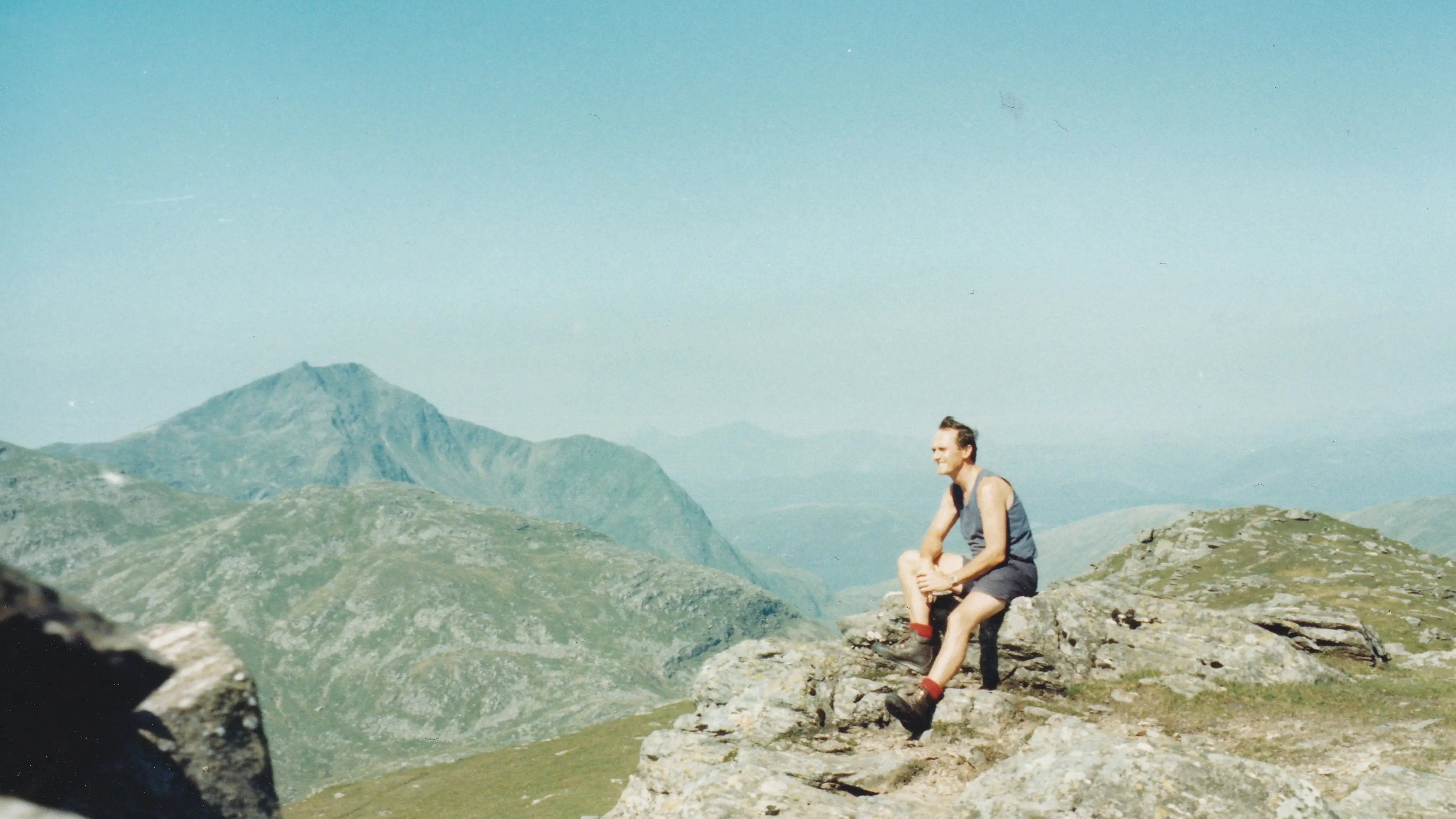 The Munro King backdrop