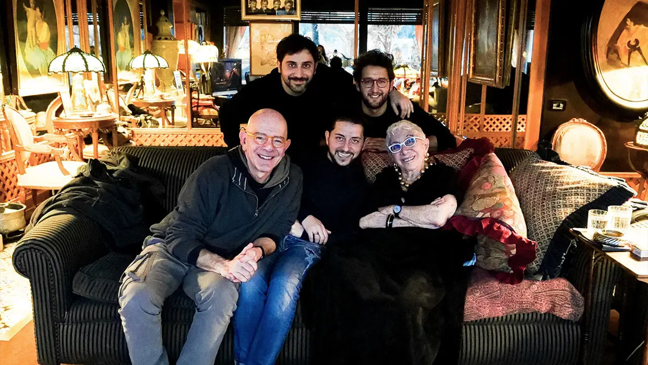 Noi ce la siamo cavata backdrop