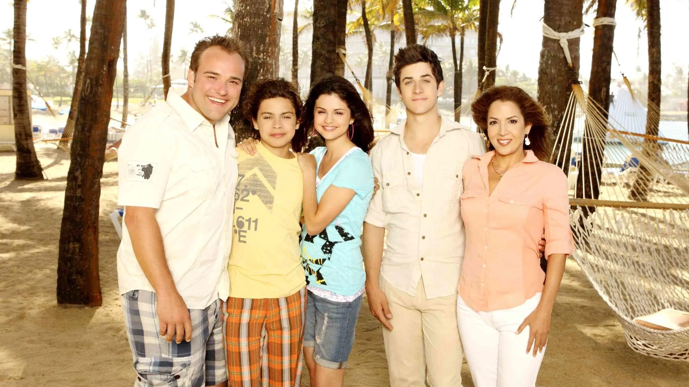 Wizards of Waverly Place: The Movie backdrop