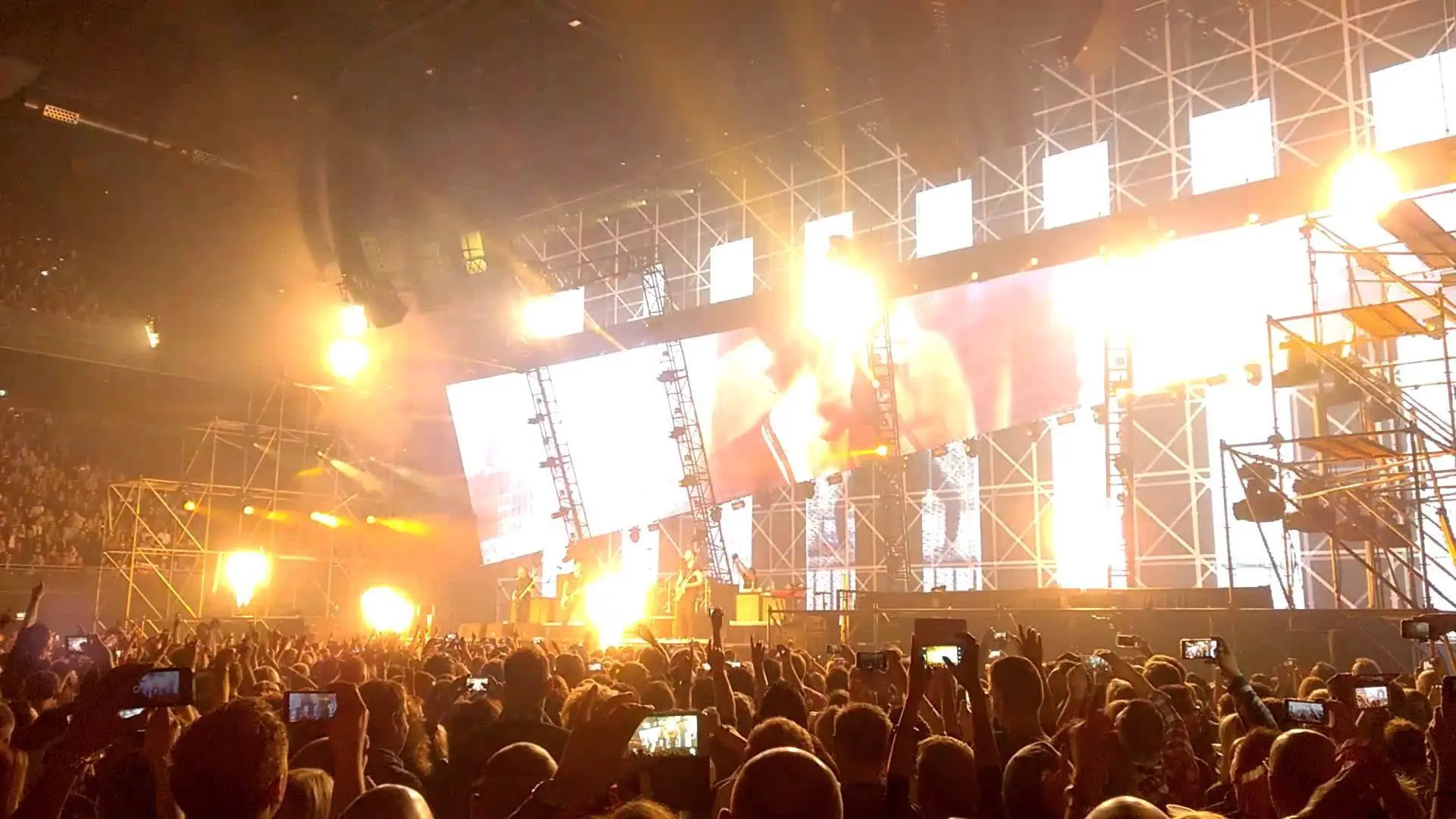 Kensington Ziggo Dome backdrop