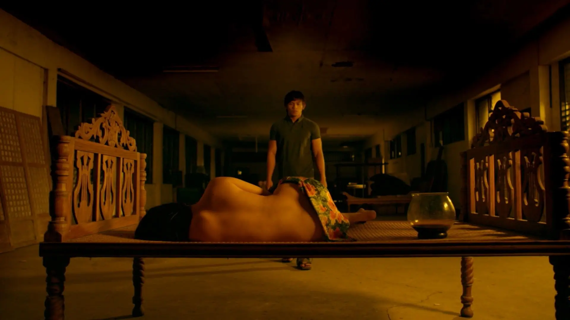 Hindi Tao Hindi Hayop backdrop