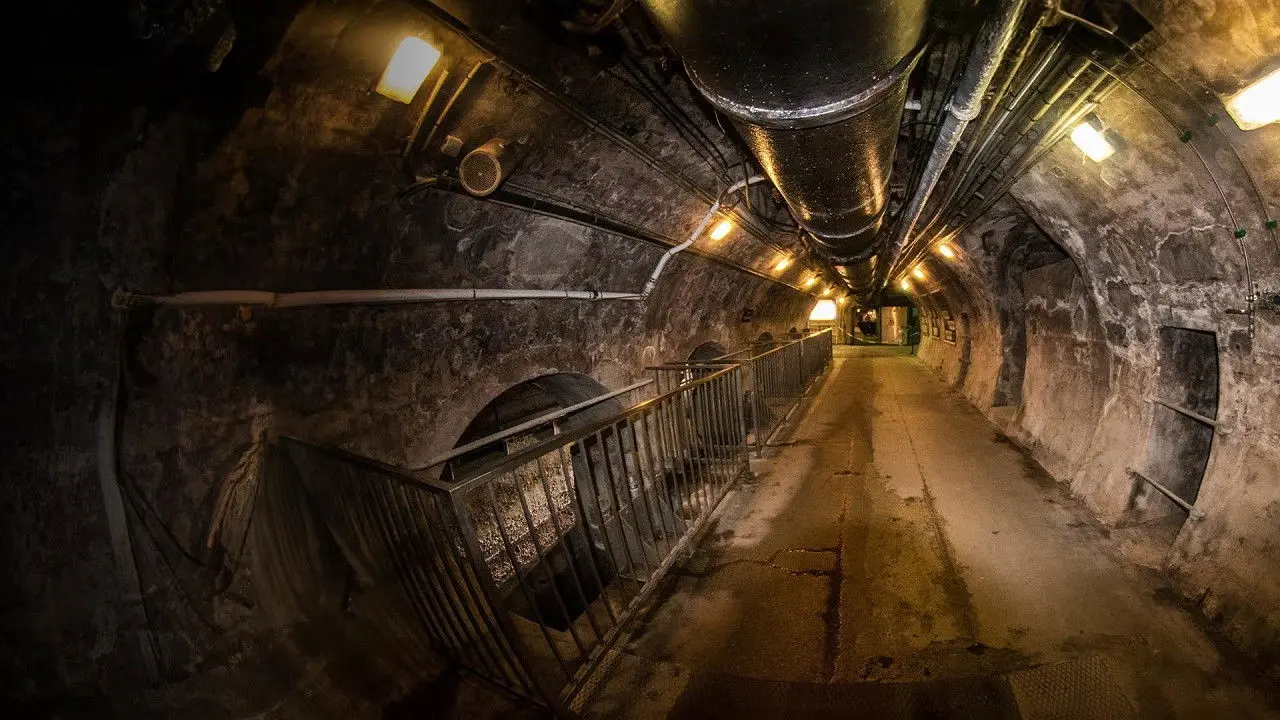 Les souterrains de Paris, une techno XXL backdrop