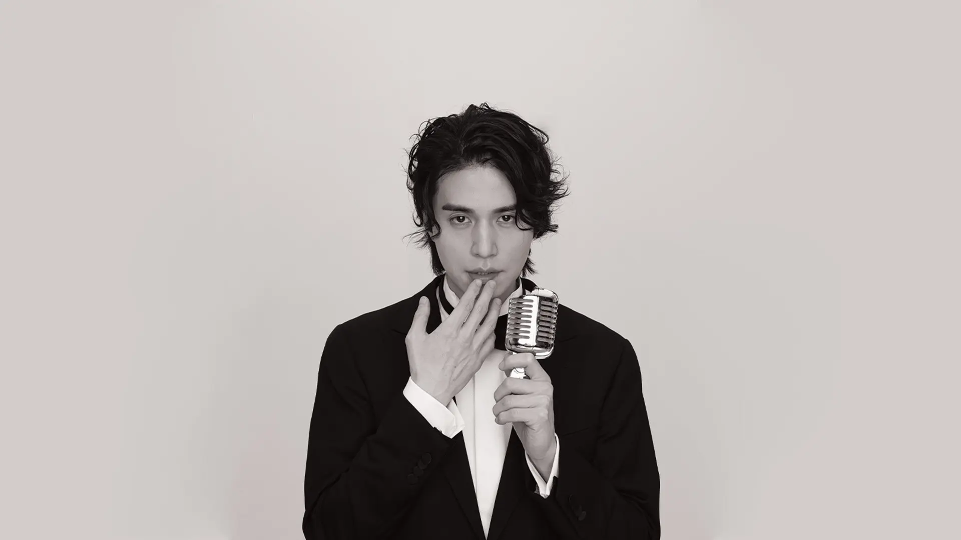 Because I Want to Talk backdrop