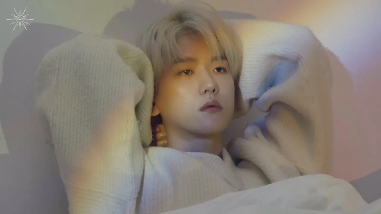 BAEKHYUN : LIGHT backdrop