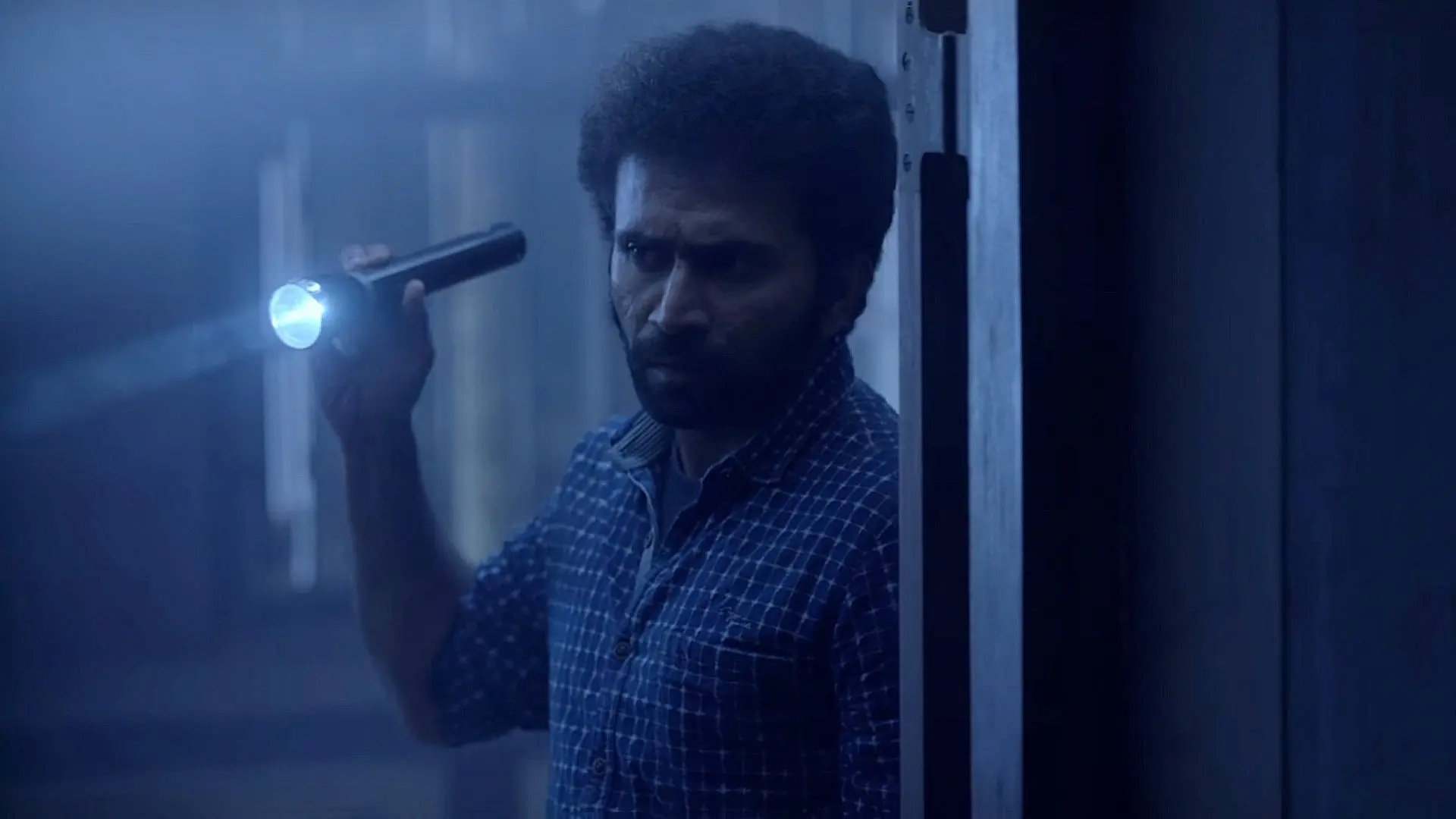 Pretham Undu Sookshikkuka backdrop