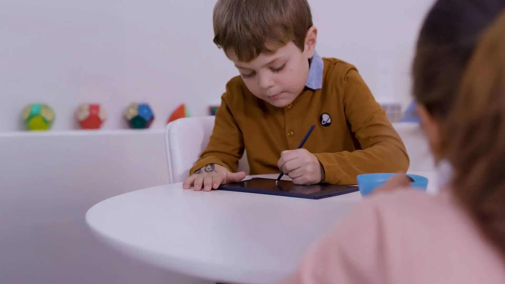 Altas capacidades (Out of the box) backdrop