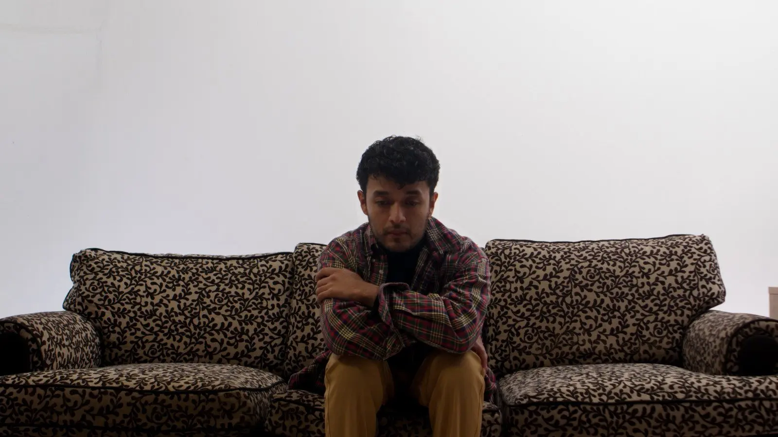 Si me quedo aquí backdrop