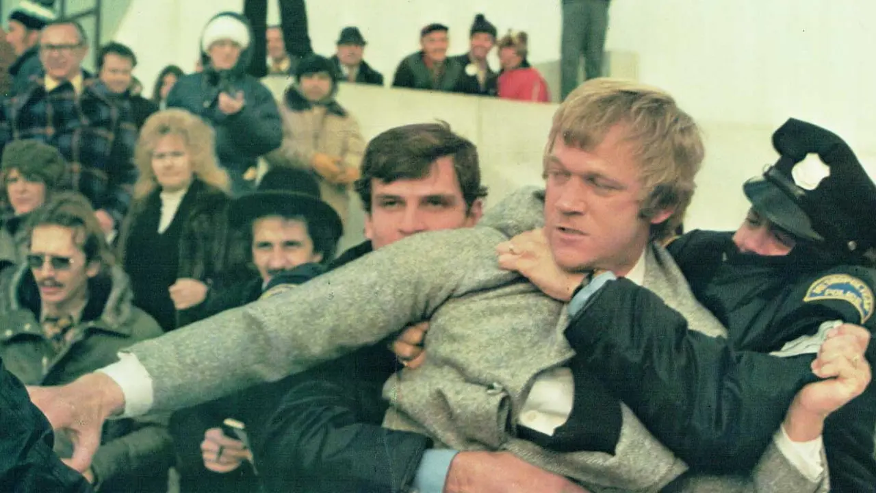 Breaking Point backdrop