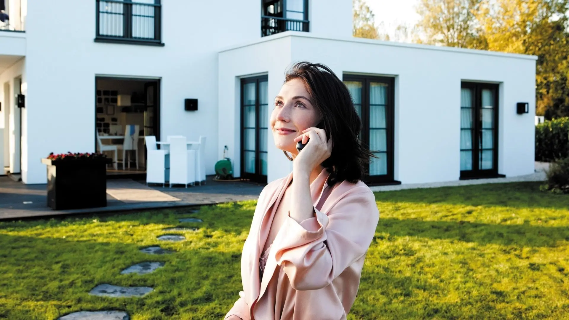 The Happy Housewife backdrop