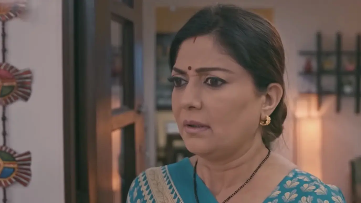 The Aam Aadmi Family backdrop