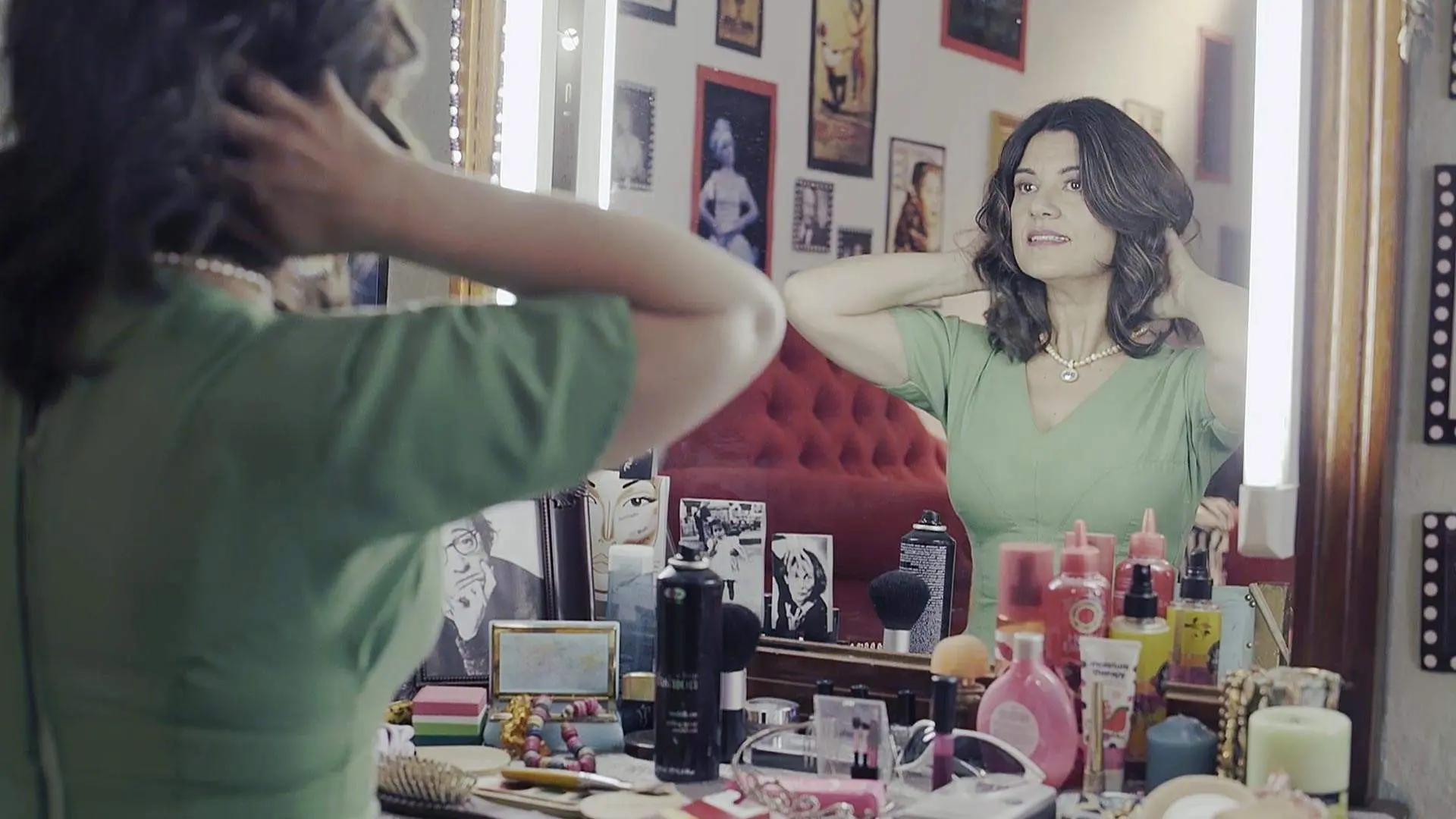 Caso Perroni backdrop