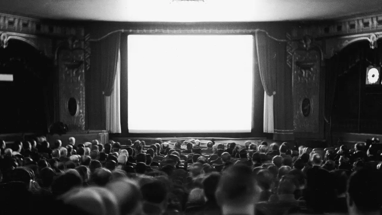 Tour de Cinema: The Golden Age backdrop