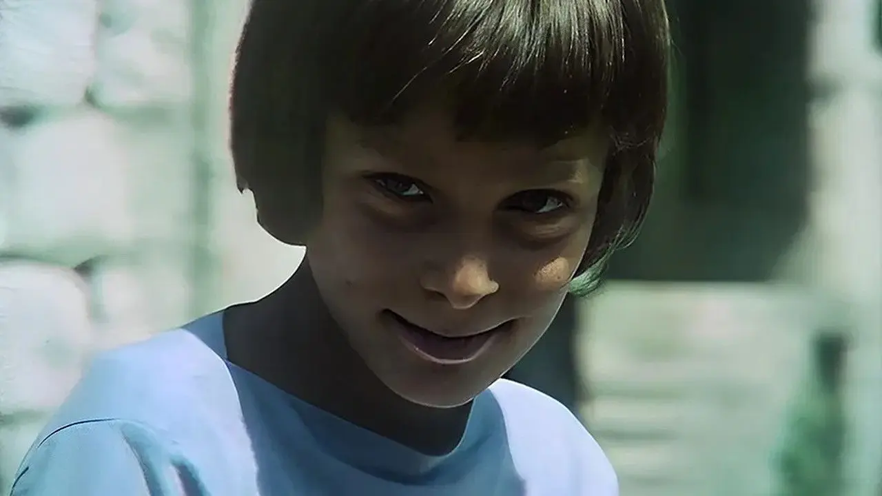 Across the Blue Sea backdrop