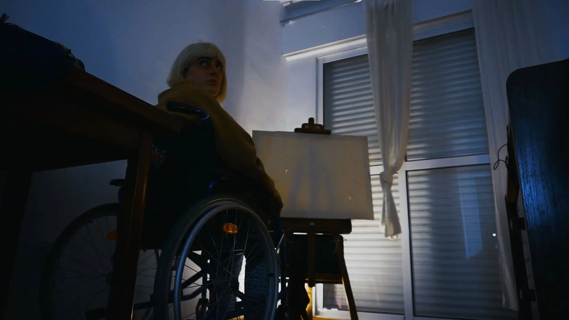 Hija de la oscuridad backdrop