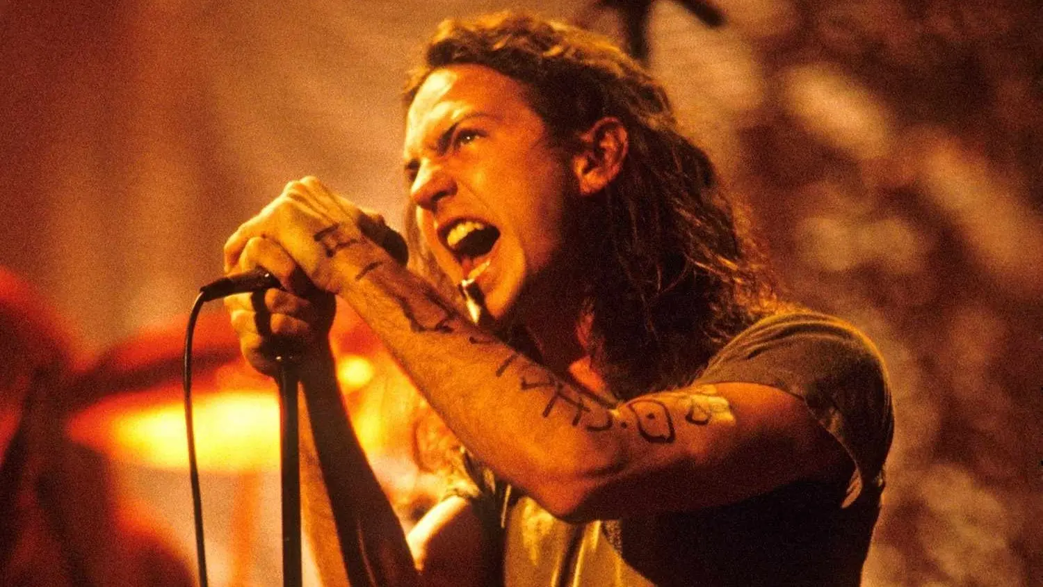 Pearl Jam: MTV Unplugged backdrop