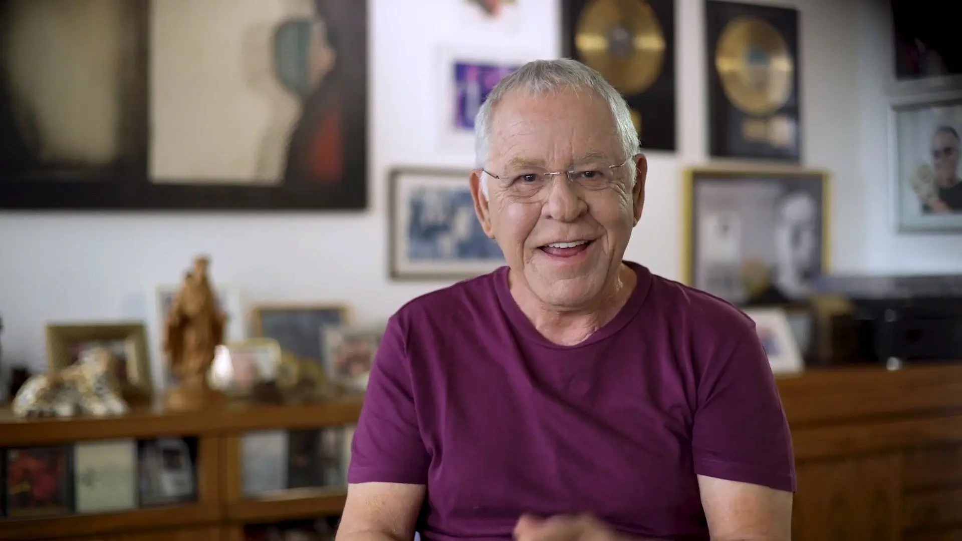 101 Songs that Moved Brazil backdrop