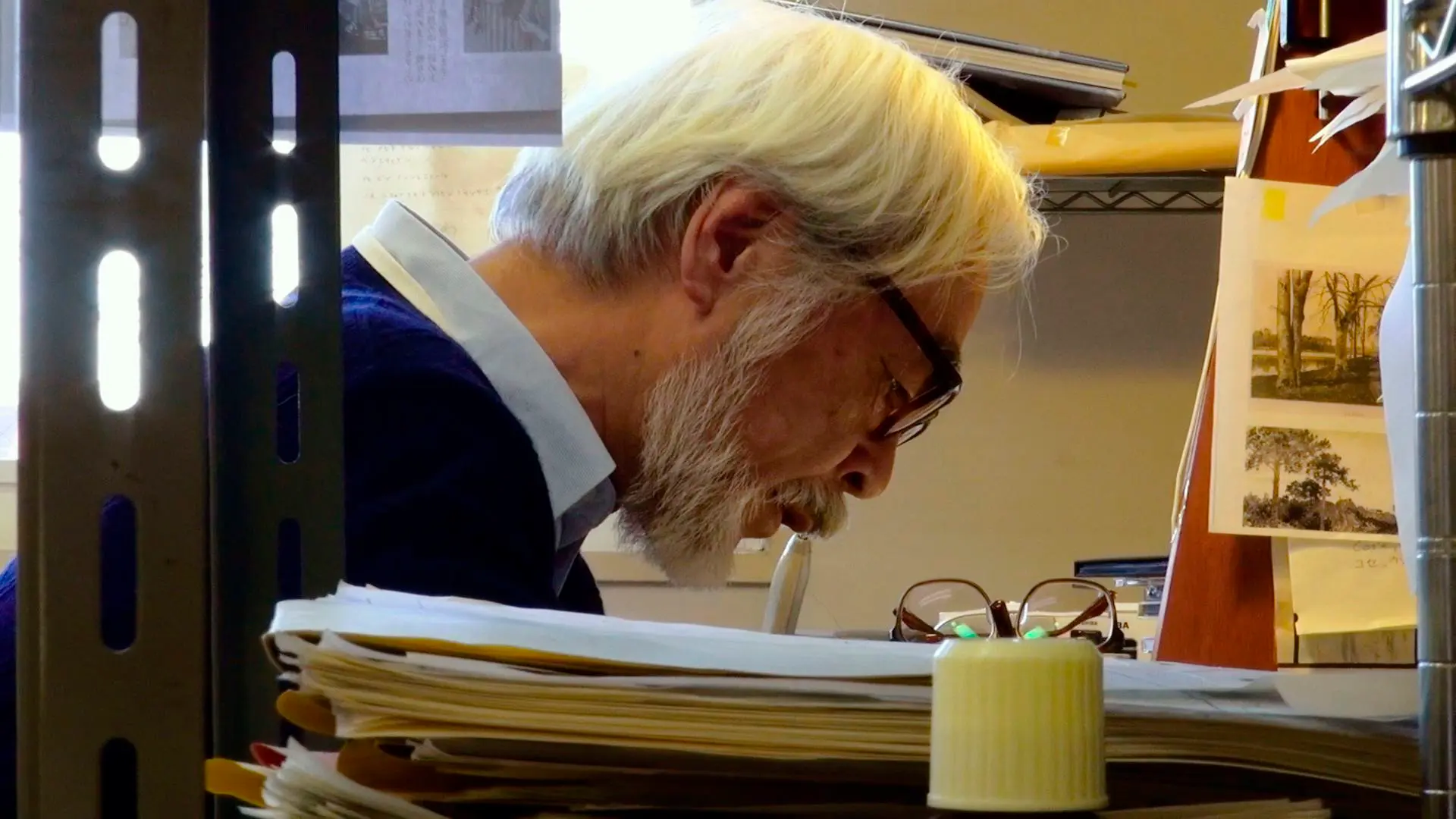 The Kingdom of Dreams and Madness backdrop