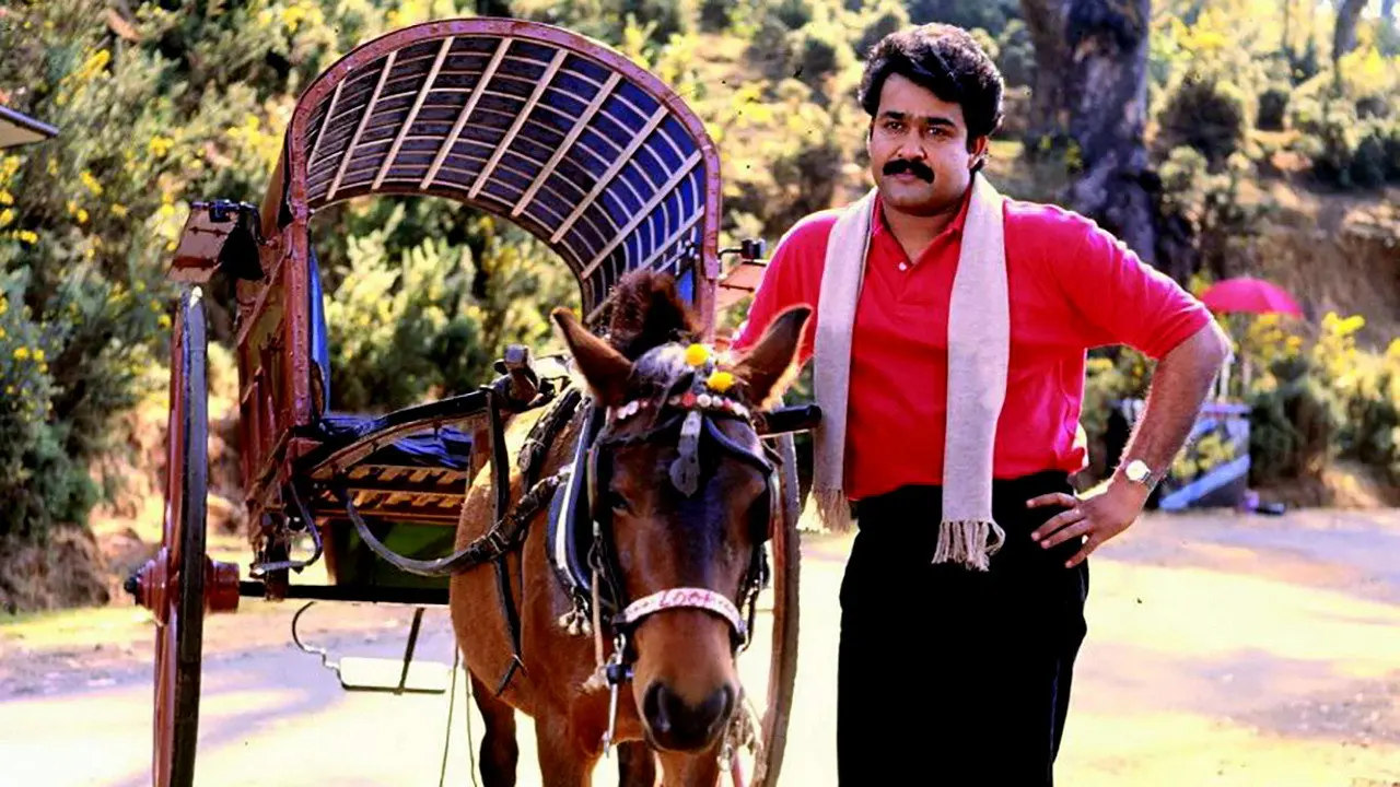 Kilukkam backdrop