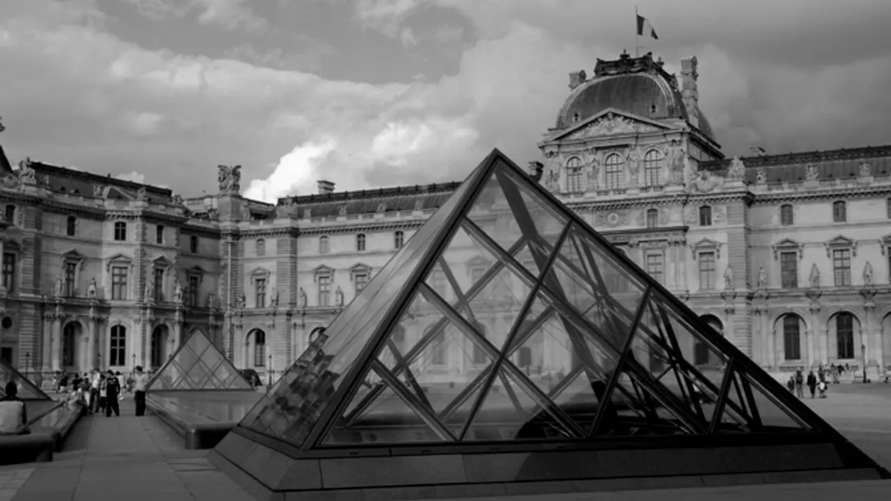 The Battles of the Louvre backdrop