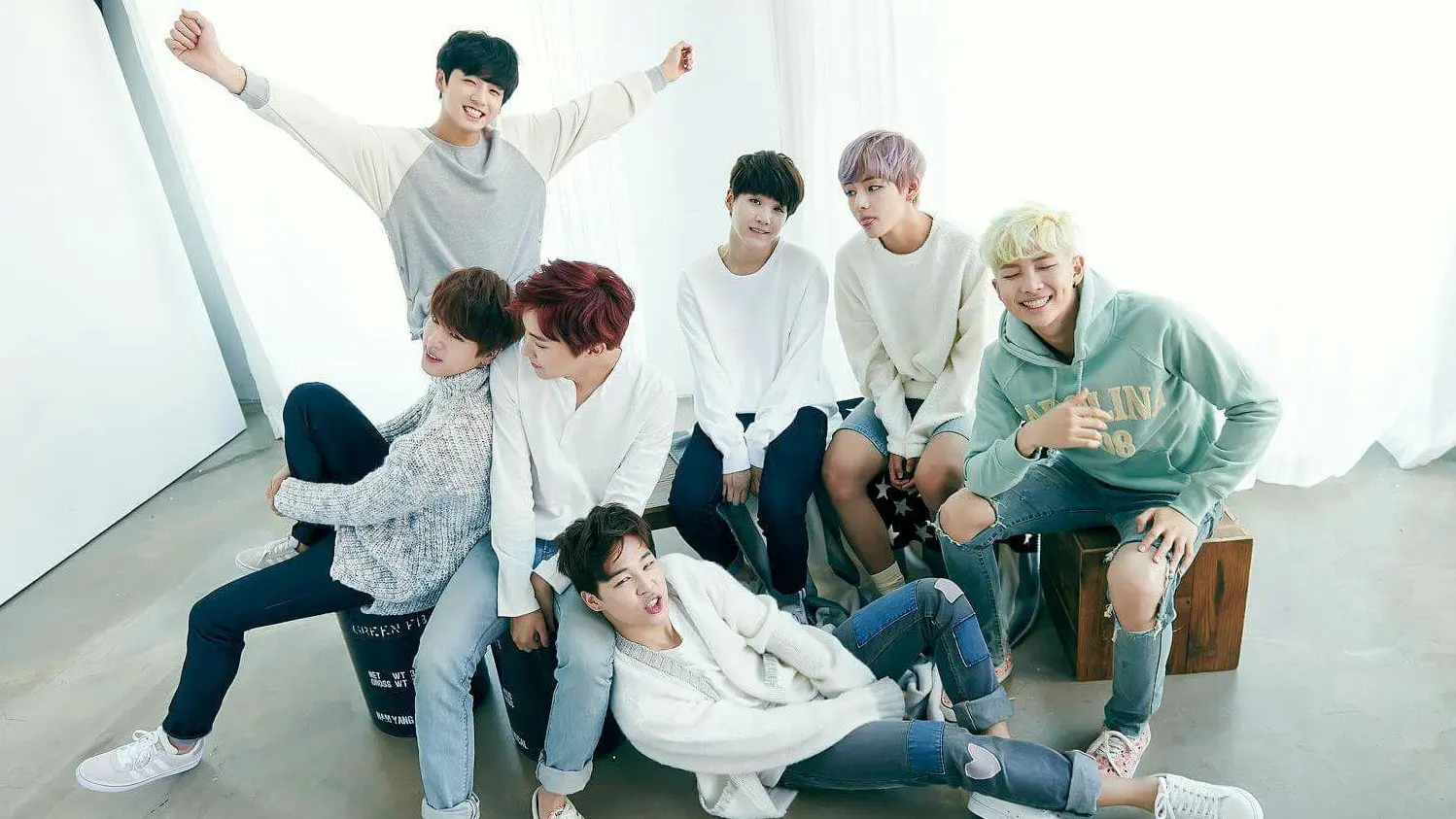 BTS 2015 Season's Greetings backdrop