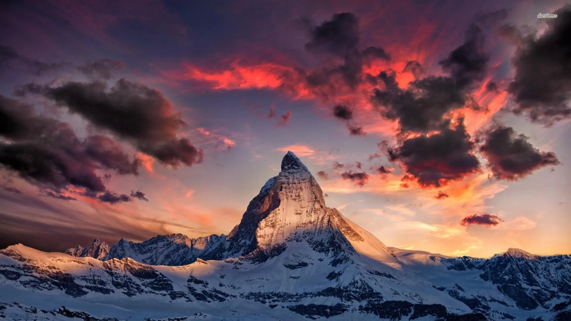 Le Grandi Nord Delle Alpi: Cervino backdrop