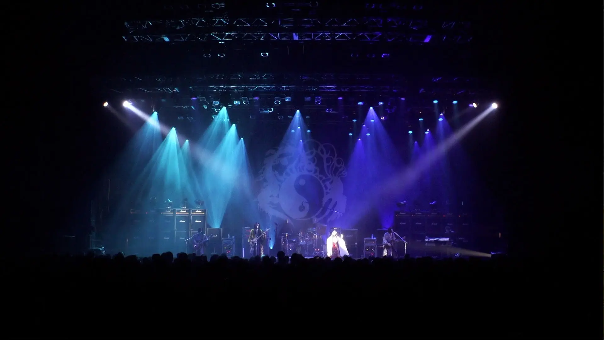 Onmyo-Za Raijin Raibu (Thunder God Live) backdrop