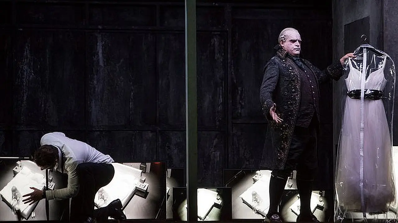 Lucio Silla backdrop