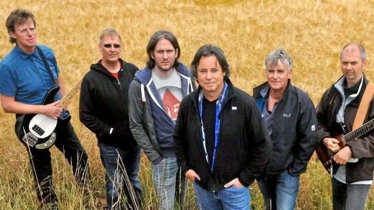 Runrig - Party on the Moor backdrop