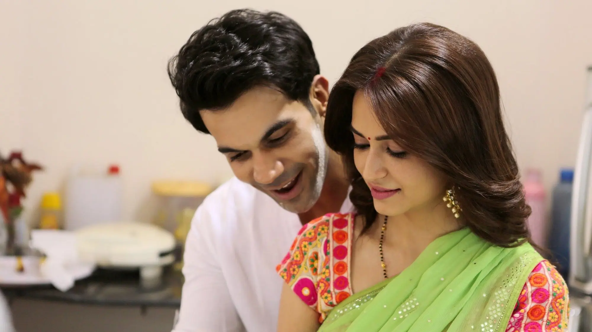 Shaadi Mein Zaroor Aana backdrop