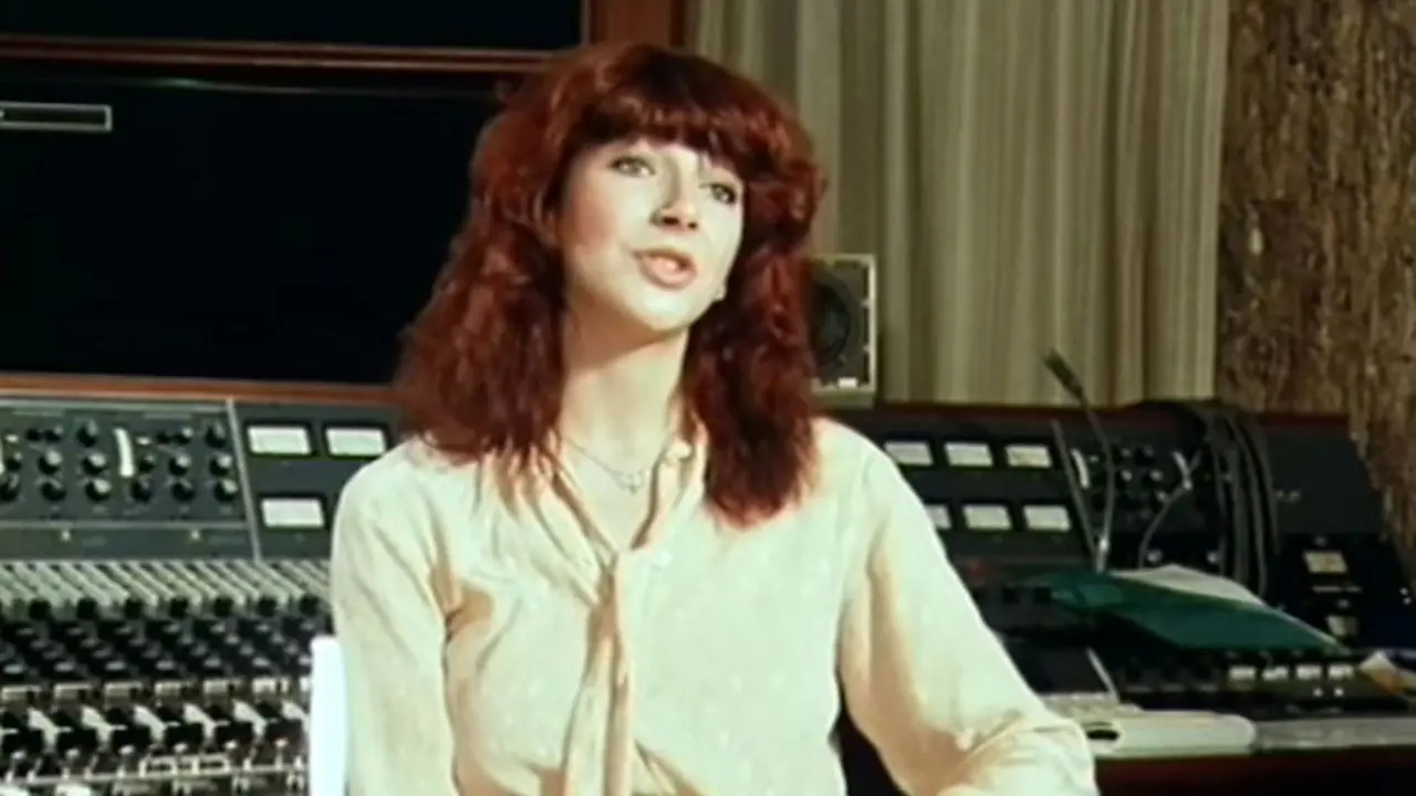 Kate Bush: On Tour backdrop