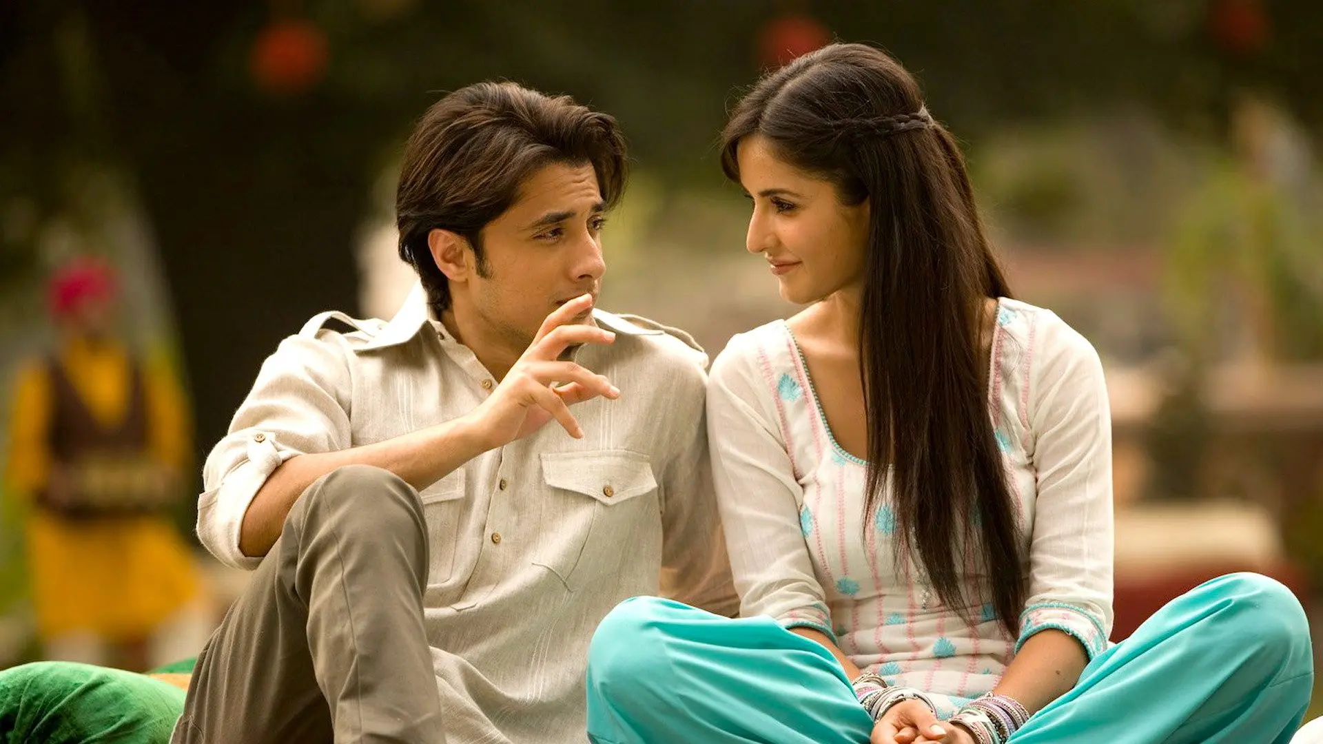 Mere Brother Ki Dulhan backdrop