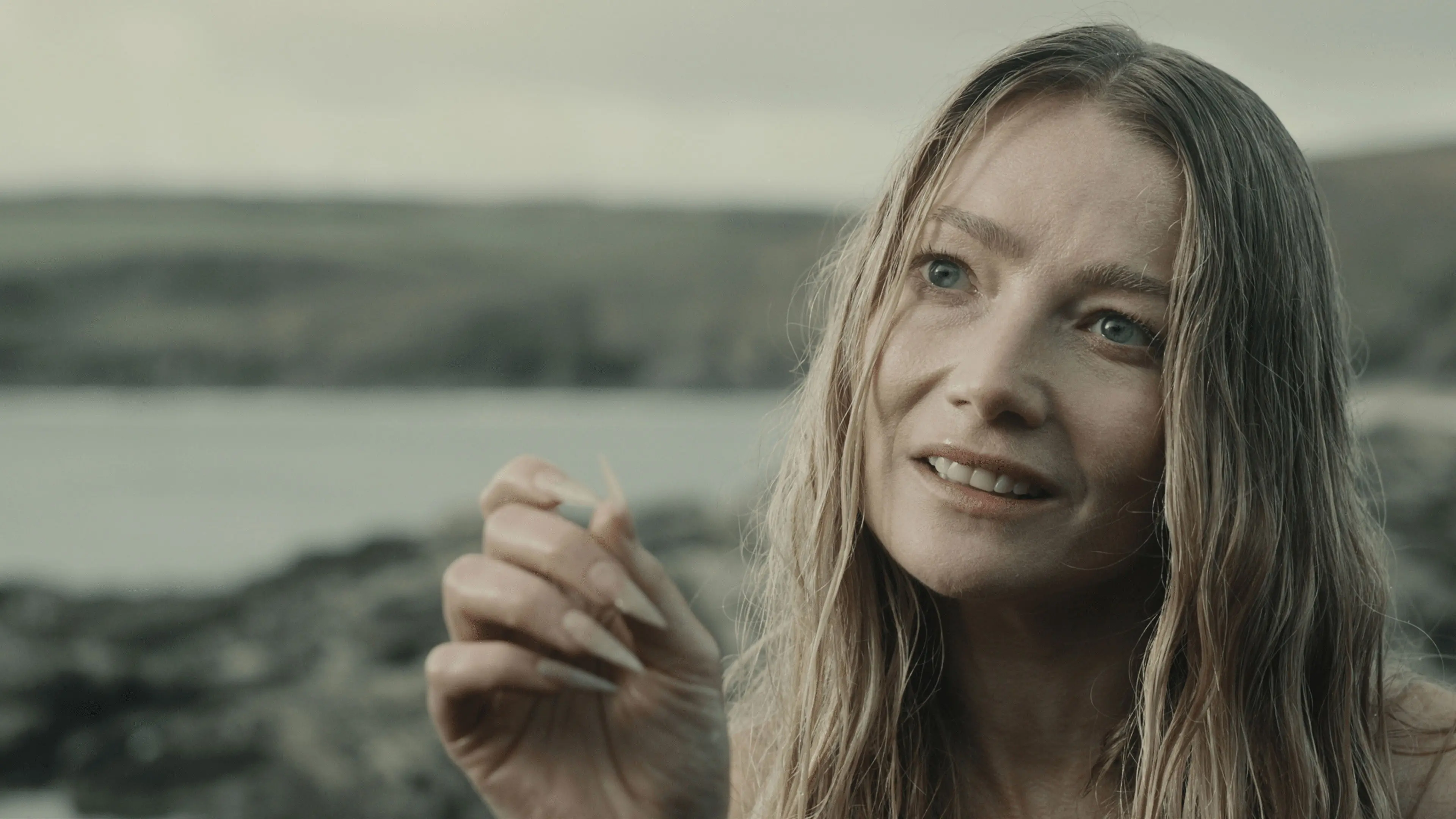 The Pearl Comb backdrop