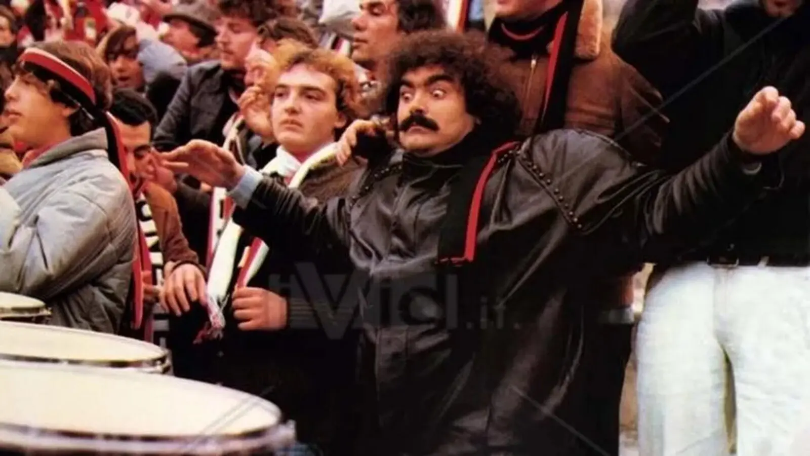 Eccezzziunale... veramente backdrop