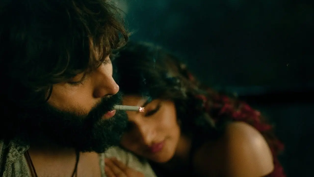 Tu Meri Zindagi Hai backdrop