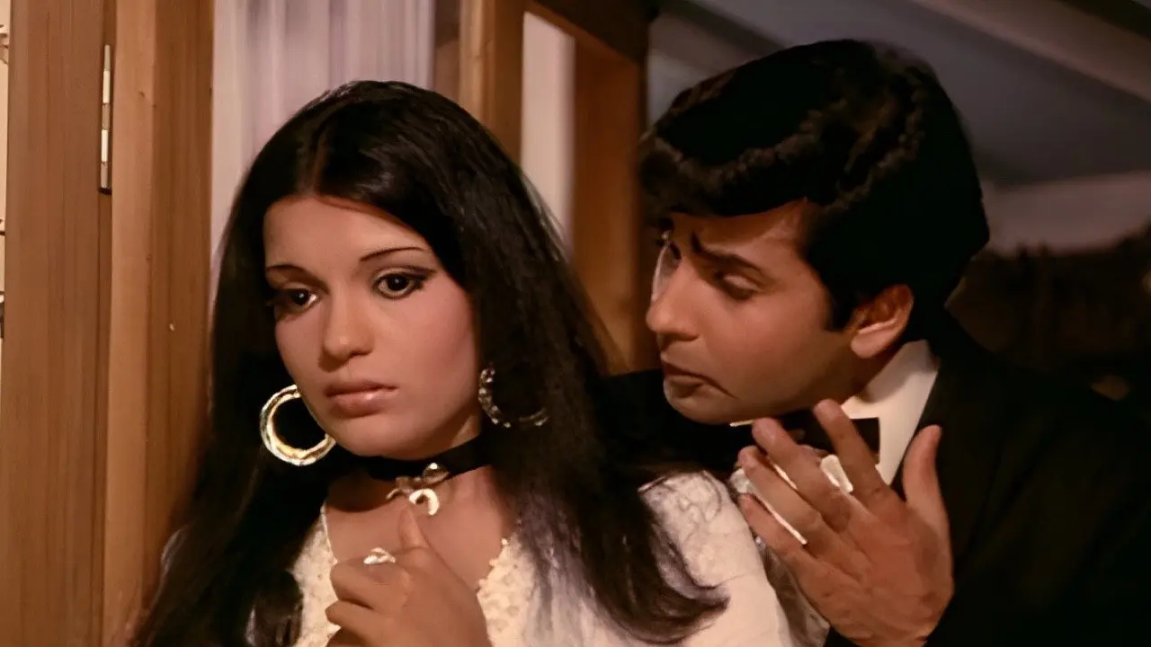 Yaadon Ki Baaraat backdrop