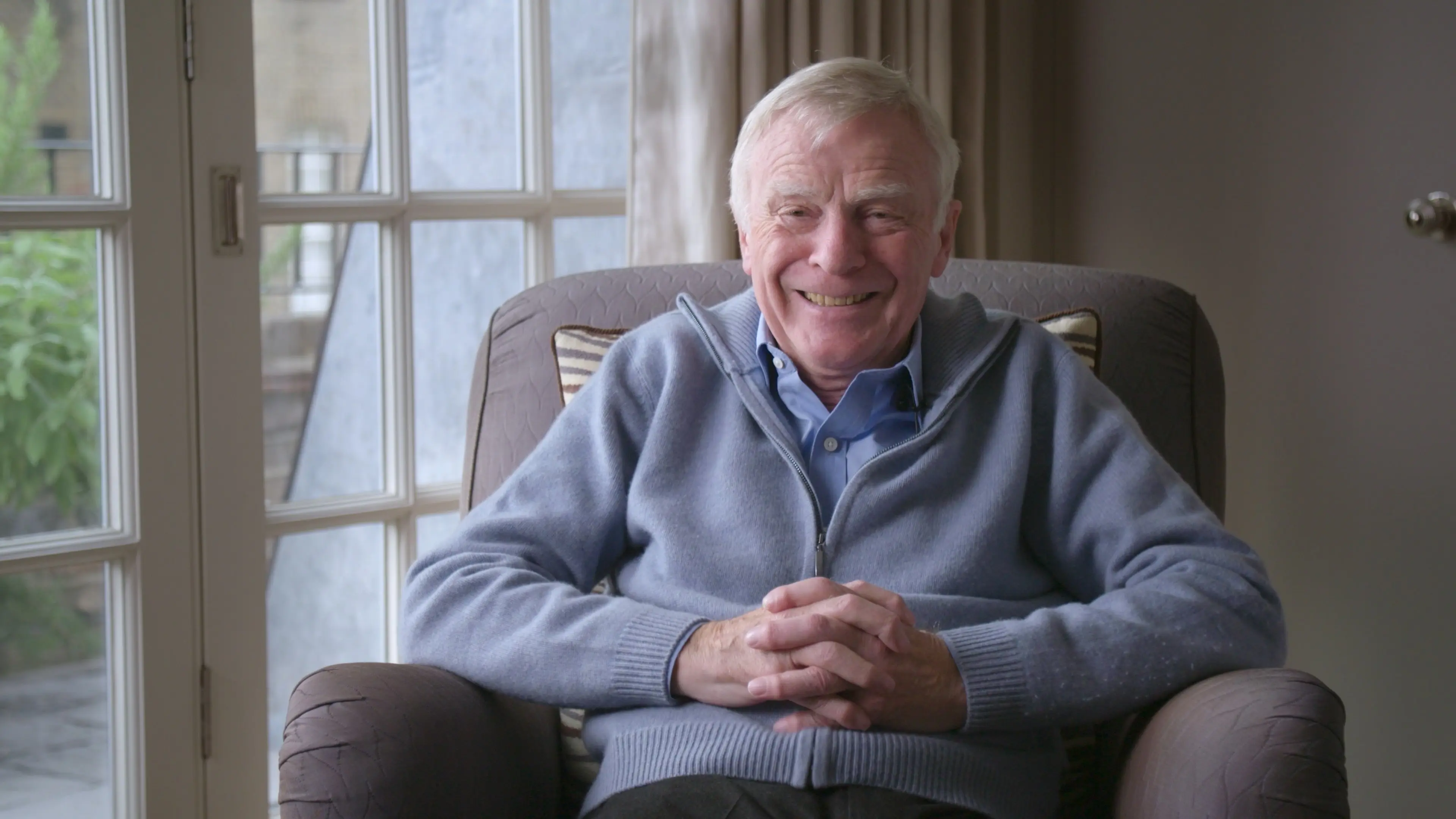 Mosley: It's Complicated backdrop